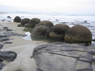 Moeraki Boulders: Kurz danach ich die Kamera kaputt... *heul*